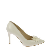 Beżowe skórzane szpilki z elegancką ozdobą