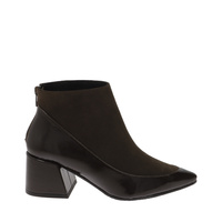 Brązowe, czekoladowe botki z zamkiem z tyłu