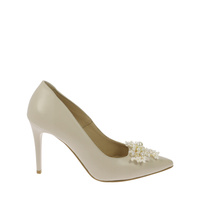 Kremowe skórzane szpilki z elegancką ozdobą